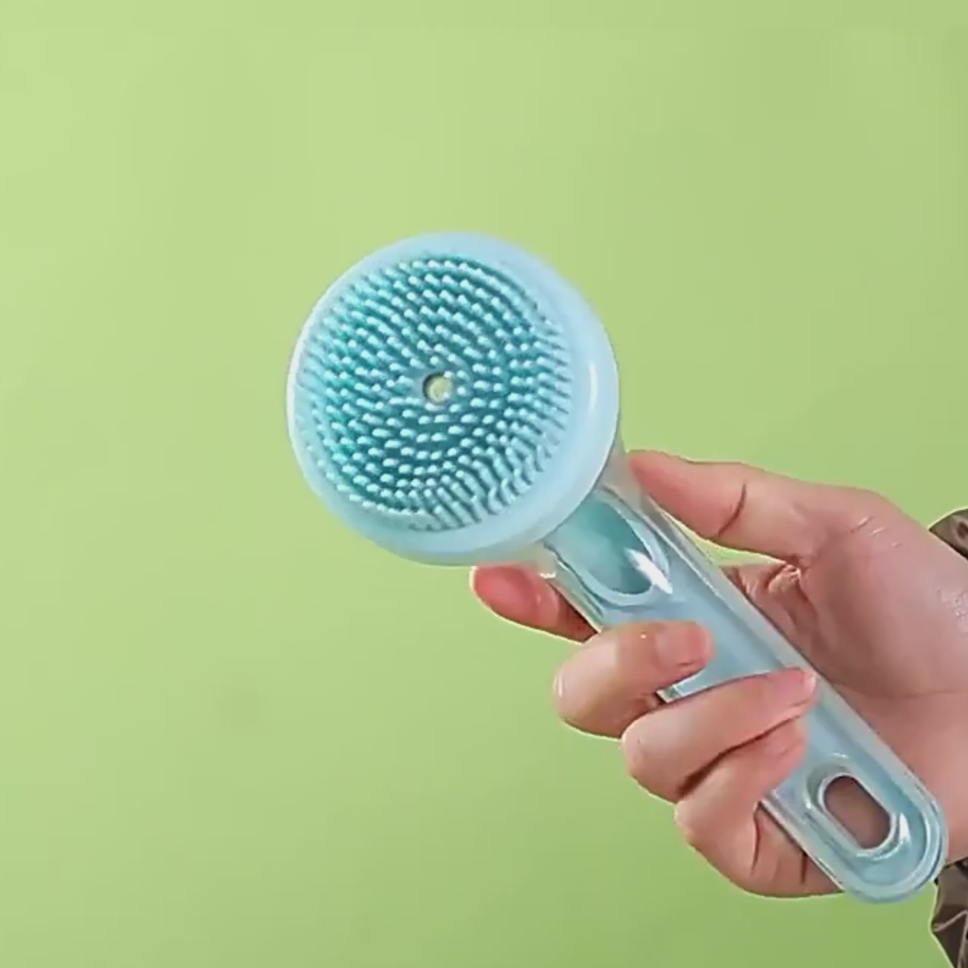 2-in-1 Hundebürste mit Seifenspender